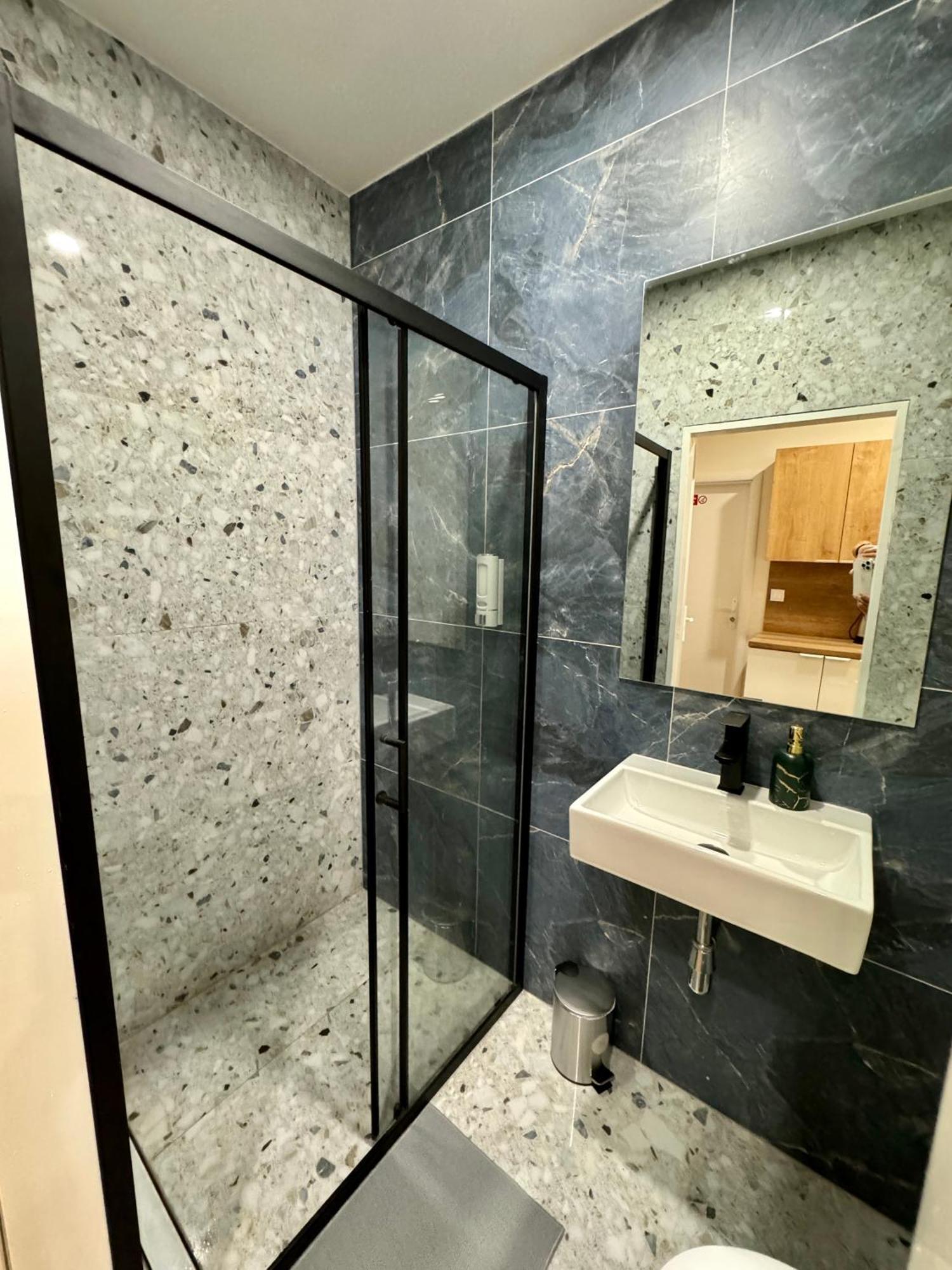 Zitna Downtown Apartments Praha Bagian luar foto