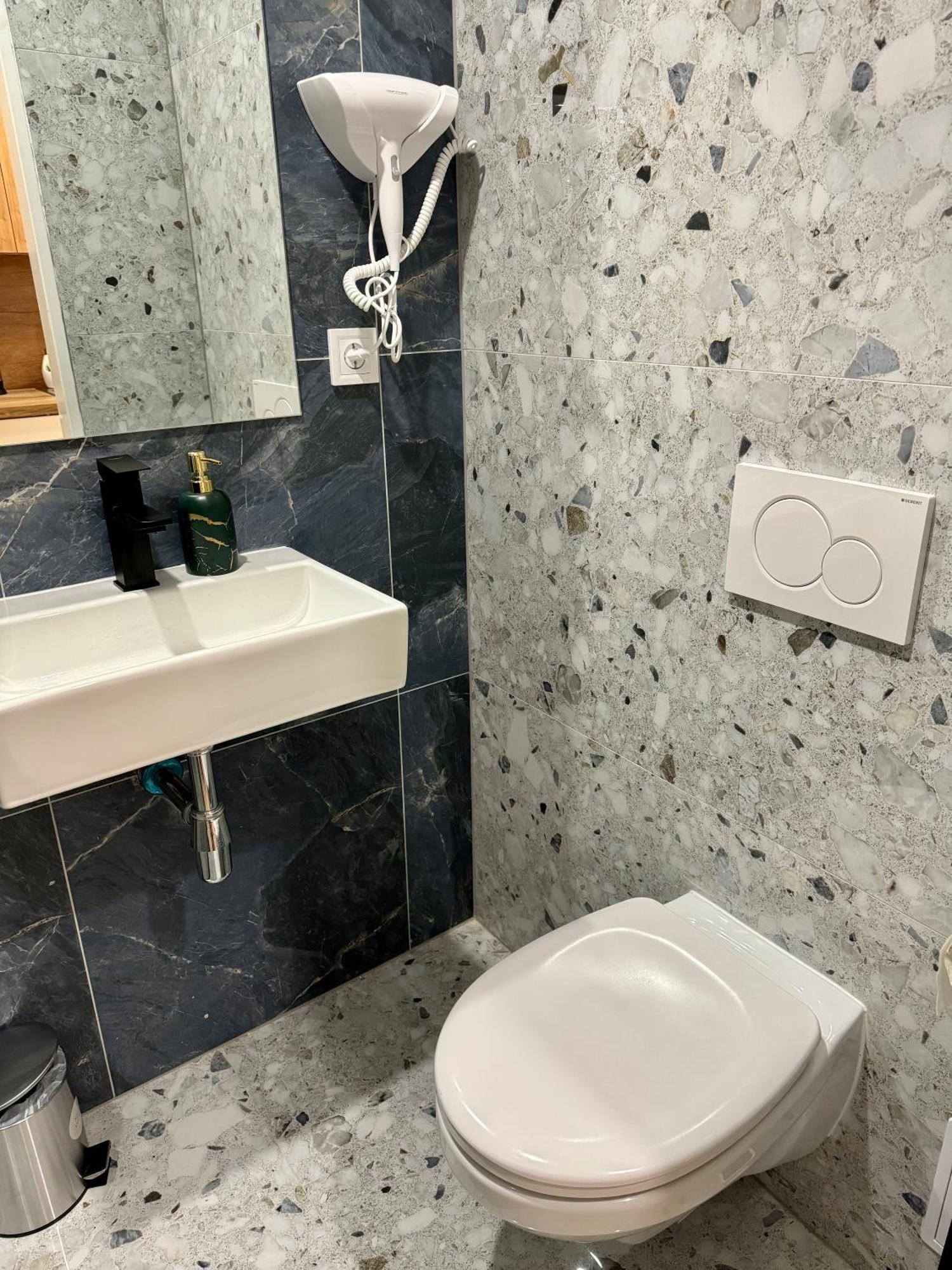 Zitna Downtown Apartments Praha Bagian luar foto